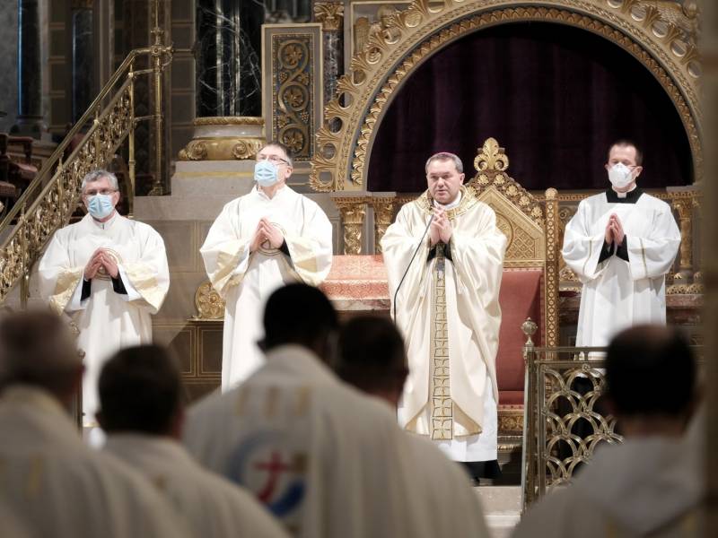 Krizmaszentelés (12).JPG